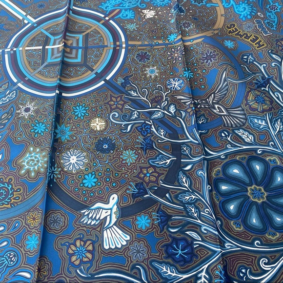 SOLD HERMÈS silk twill L’arbre Du Vent scarf - Picture 11 of 14